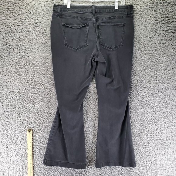 Rampage Jeans Womens Size 16 Black Flare Stretch Denim Cropped - Picture 10 of 11